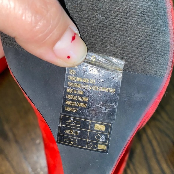 Express faux suede red shoes size 9 - Picture 6 of 10